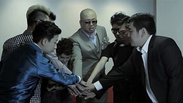 Love Market - 잠깐만 놀자 (花絮版) (Wait a Moment to Play)