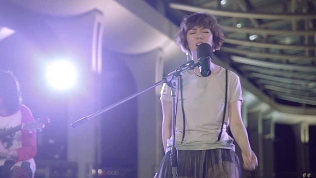 雷深如 - 李香兰 (Live)