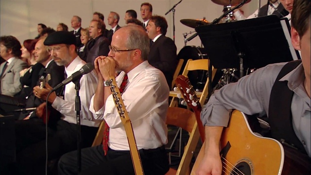 Gaither - Down To The River To Pray (Live)