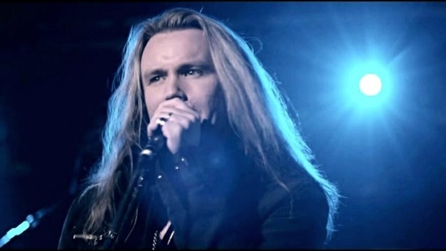 Leverage - Wolf and the Moon
