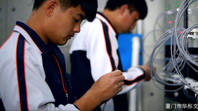 叶宏民 - 我们从这里展翅翱翔 (厦门华彤艺术合唱团)