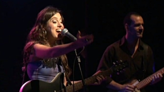 Monique Kessous - Levo a minha vida assim