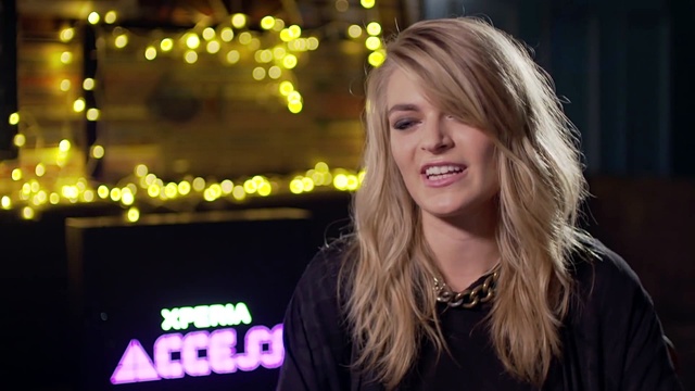 Laura Doggett - Interview (Xperia Access) (Live)