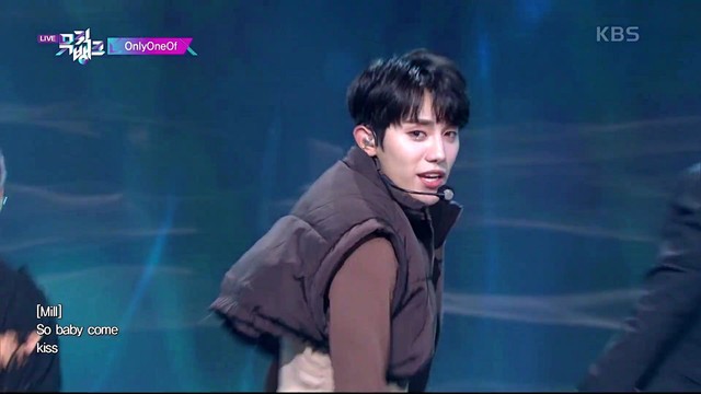 OnlyOneOf (온리원오브) - skinz (Live At Music Bank 2022/01/14)