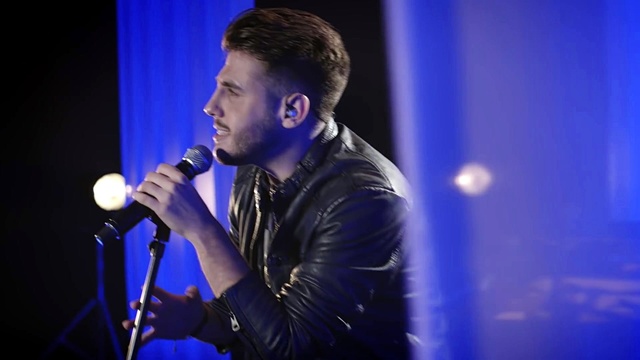Antonio Jose - Cuéntale Al Hambre (Vevo Presents) (Live)