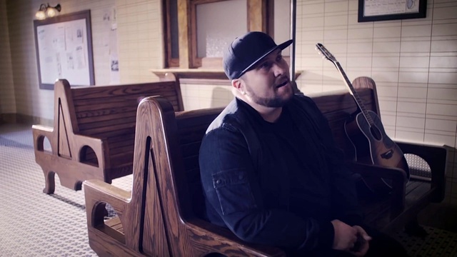 Sarah Tyler - Never Been a Moment (Official Music Video)