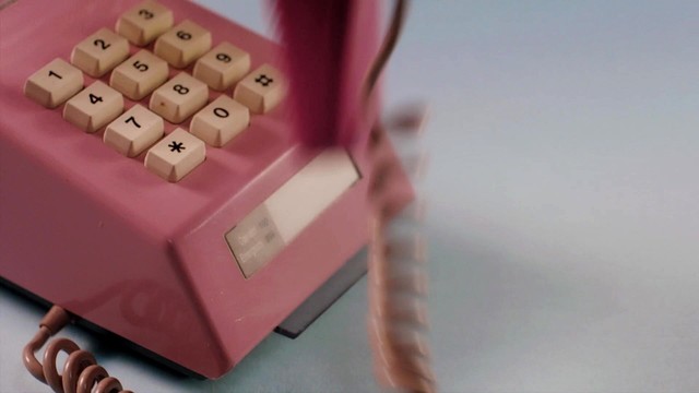 La Roux - Kiss And Not Tell