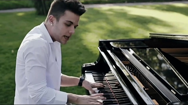 Luca Hänni - I Can't Get No Sleep (piano version)