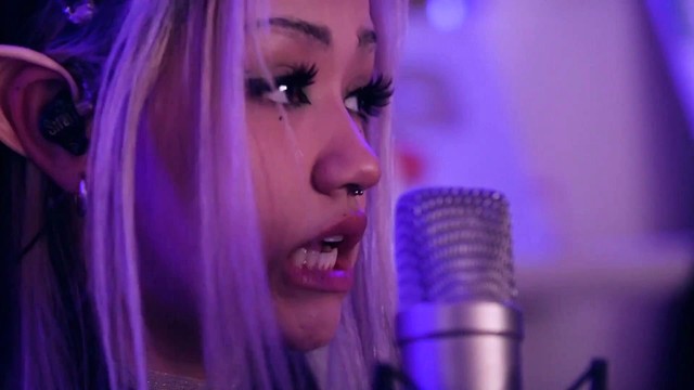 Cat & Calmell - dramatic (bedroom sessions)