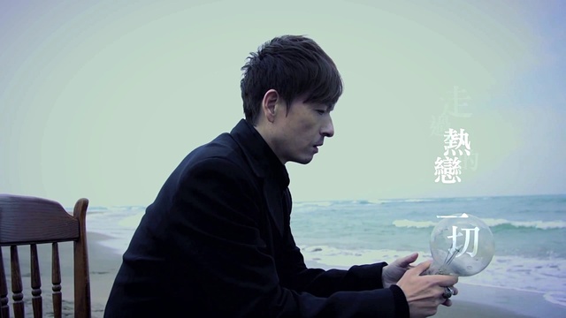 钟昀呈 - 天灰灰