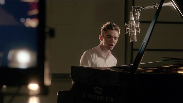 Ariana Grande - Almost Is Never Enough (《圣杯神器: 骸骨之城》电影原声带)