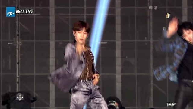 NEXT组合 - Blah Blah 丛林法则 (浙江卫视领跑2019演唱会)