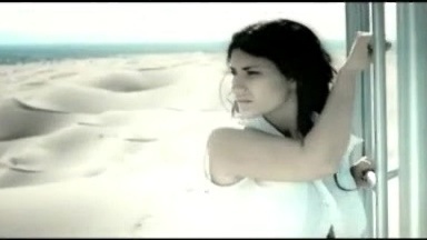 Laura Pausini - Emergencia de amor