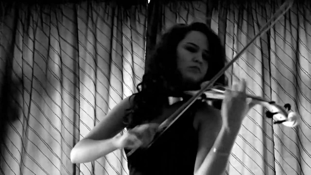 Caitlin De Ville - Bad Romance (电提琴版)