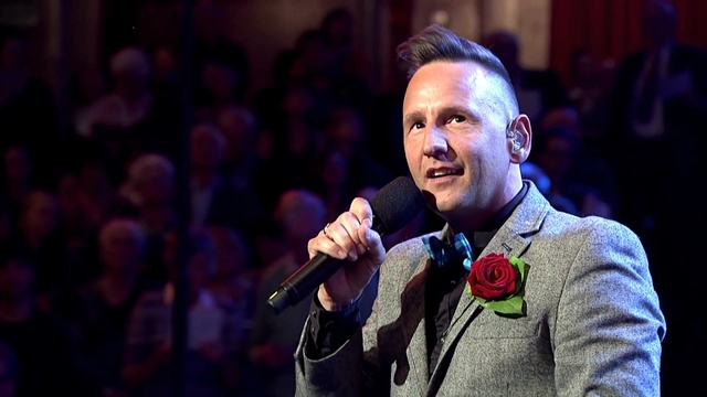 Martin Smith - Majesty (PROM PRAISE OFFICIAL)