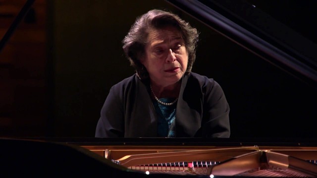Elisabeth Leonskaja - Beethoven : Fantaisie pour piano en sol mineur op. 77 (Live)