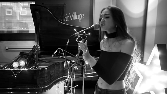 Kate Stewart - Ain't Nobody (Acoustic)