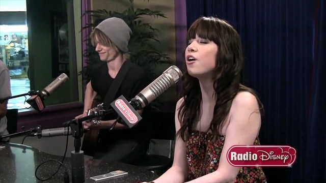 Carly Rae Jepsen - Call Me Maybe (Radio Disney Live Version)