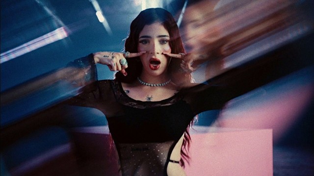 Martinwhite - POLLYPOCKET (Video Oficial)