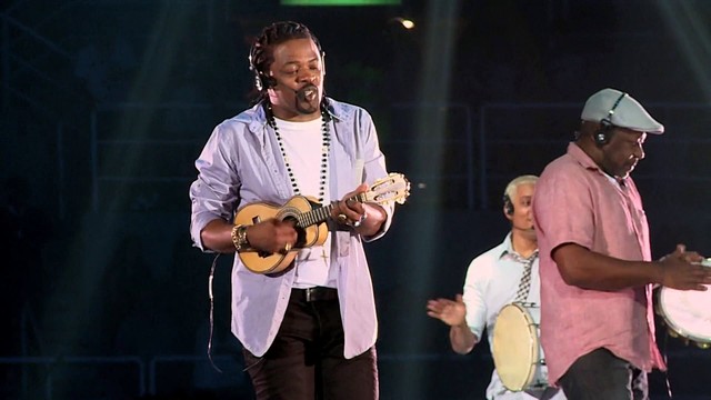 Grupo Revelacao - Deixou Saudade (Live)