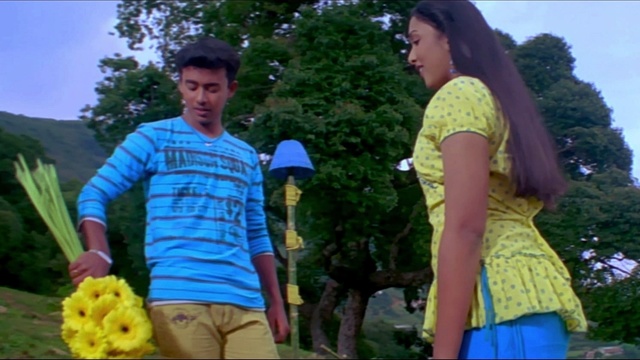 Shalini Singh - Ennil Nooru Maatram (From 