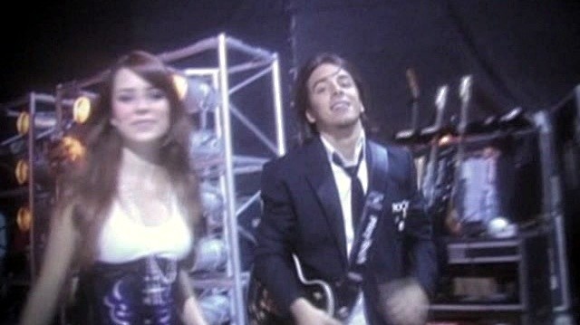 Sandy - Replay(Slip Away) (Video Clip)