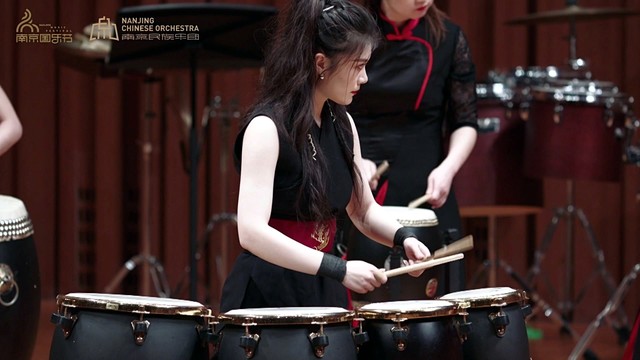 尹飞 - 鼓诗 (Live)