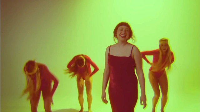 Møme - Aloha (Official Music Video)