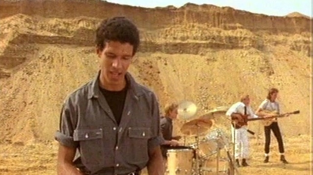 Level 42 - The Sun Goes Down (Livin' It Up)