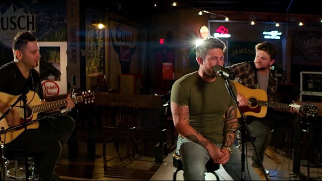 Michael Ray - Whiskey And Rain (Live From HonkyTonk Tuesday)
