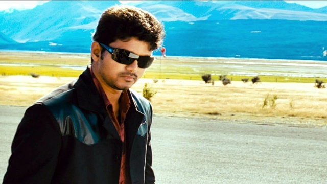 Mani Sharma - Naan Nadandhal Adhiradi