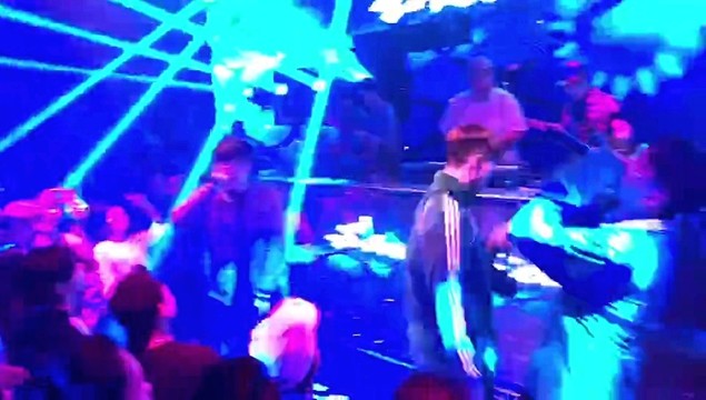 圳动Shakegang - RABBIT -shakegang (Live)