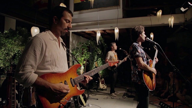 Luis Carlinhos - Pousando (Live)