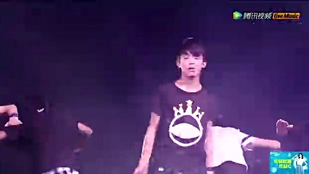 TF家族 - 舞蹈 (TFBOYS FANS' TIME)