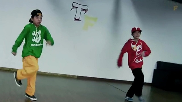 TF家族 - 张啸&卫煜 Breakin Show (舞蹈版)