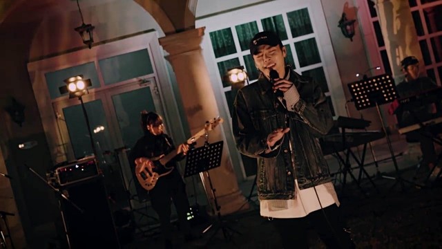 辉星 - Aroma (Live)