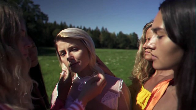 Cornelia Jakobs - Locked Into You