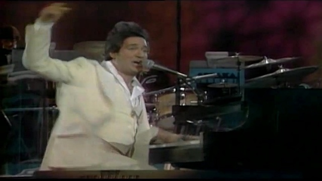 Neil Sedaka - Love Will Keep Us Together (Live at Jubilee Hall, Edmonton Canada 1981) (Live)