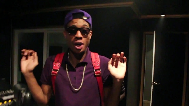 MightyDark - ELZ MILLION - IN LOVE WITH THE MONEY