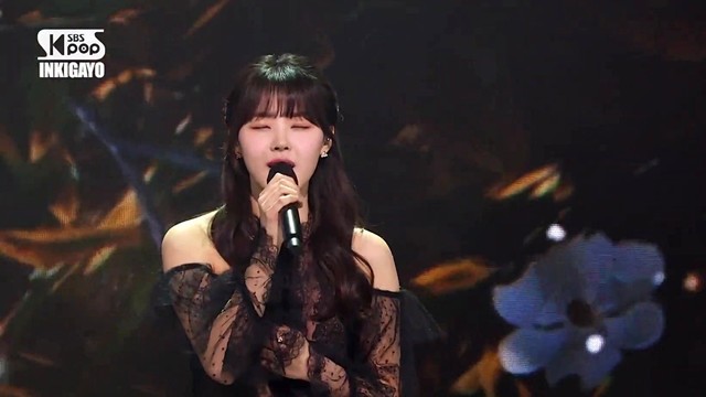 박현서 (Park Hyeonseo) - 어깨 (Live At SBS inkigayo 22/02/27) (shoulder)