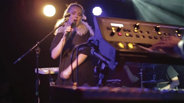 Shannon Saunders - Atlas (Live)