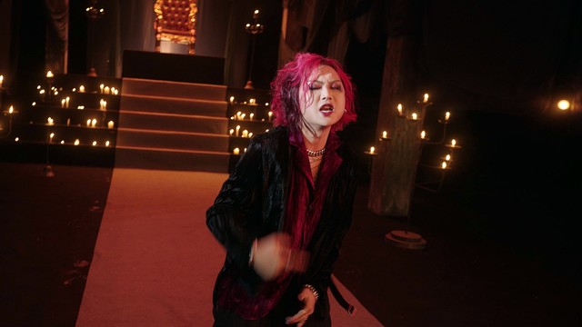 Scarlet Horizon - Crown