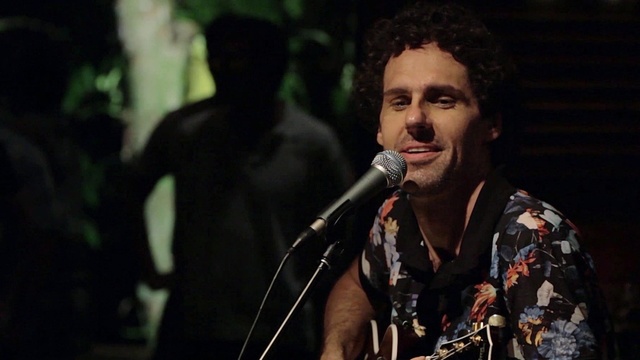 Luis Carlinhos - Estranho Amor (Live)