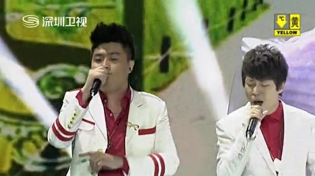 群星 - 听妈妈的话 (2012-2013年深圳卫视跨年演唱会)