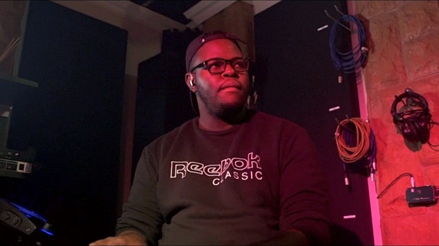 Aubrey Qwana - uHamba Nobani(Unplugged)