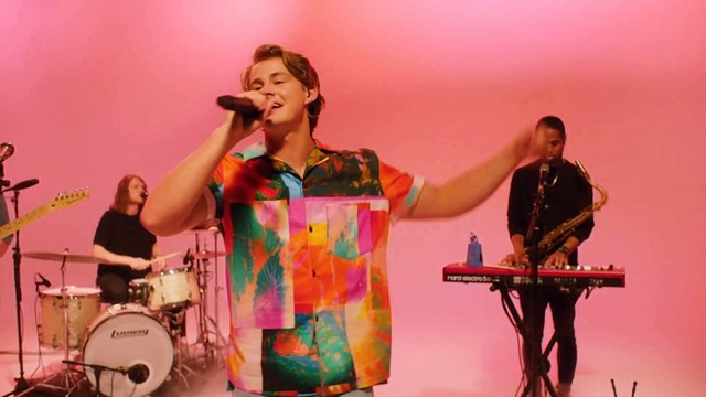 Surfaces - Sunday Best (Live On The Tonight Show)