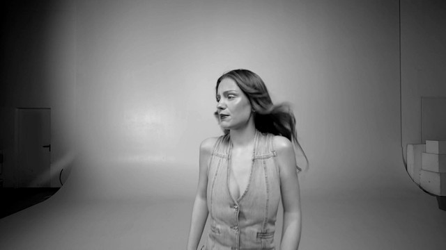 Amilli - Warning Signs