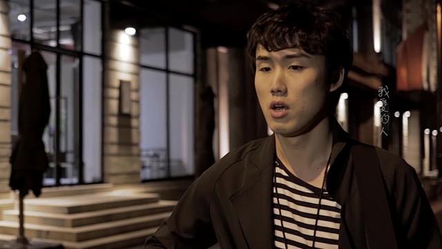 毛鹏懿 - 街灯下的行走