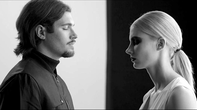 Monarchy - Living Without You