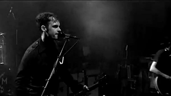 Black Rebel Motorcycle Club - Spread your love (Live) (《瞒天计划》电影插曲)